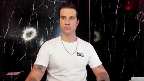 Snapshot of jayalvarrez_ chatting on 08.01.26 Jay Alvarrez online show from 08.01.26