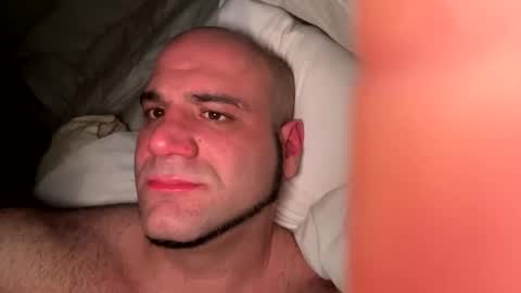 Snapshot of jaybeze88 chatting on 04.14.26 jaybeze88 online show from 04.14.26