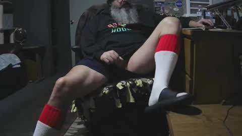 Snapshot of jaycanbefun chatting on 10.31.25 Grand Zaddy or Jay its casual online show from 10.31.25