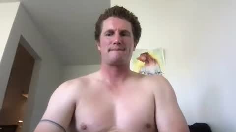 Snapshot of jaycup1989 chatting on 10.19.25 jaycup1989 online show from 10.19.25