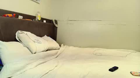 Naomiruty online show from 09.20.25