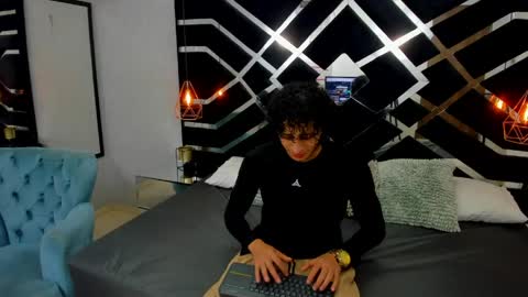 Snapshot of jaytaylorr chatting on 05.16.26 Jay Taylor online show from 05.16.26