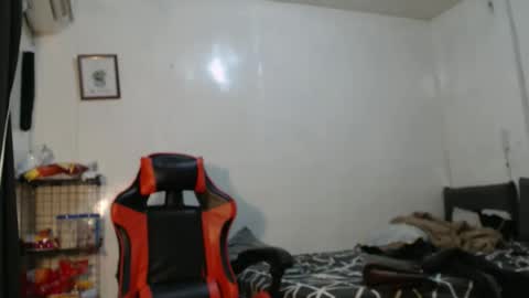 Snapshot of jazh21 chatting on 11.12.25 jash online show from 11.12.25