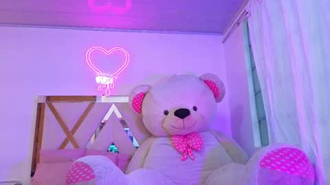 Jazmin  online show from 09.26.25