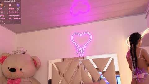 Jazmin  online show from 10.31.25