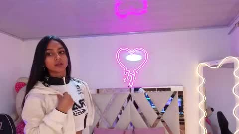 Jazmin  online show from 11.14.25