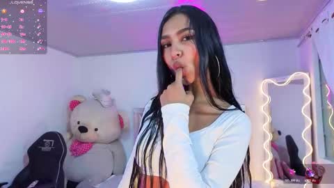 Jazmin  online show from 11.15.25