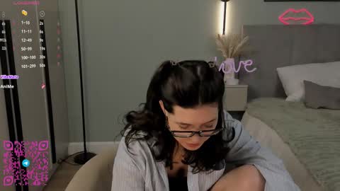 Mira the personal mirage D online show from 09.30.25