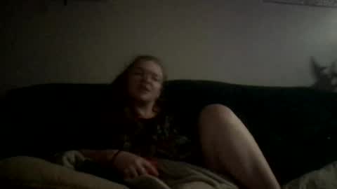 Snapshot of jazzylynn27 chatting on 11.18.25 jazzylynn27 online show from 11.18.25