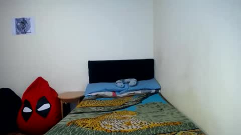 Snapshot of jboy_s chatting on 10.06.25 jboy_s online show from 10.06.25