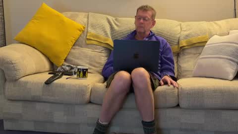 Snapshot of jcar57 chatting on 12.17.24 Jon online show from 12.17.24