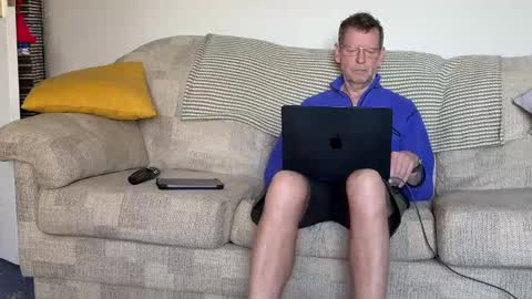 Snapshot of jcar57 chatting on 01.11.25 Jon online show from 01.11.25