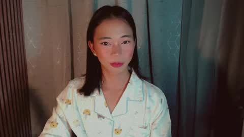 vivian online show from 08.03.26