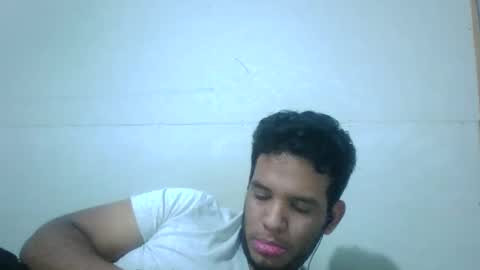 Snapshot of jdrake27 chatting on 11.10.25 jdrake27 online show from 11.10.25