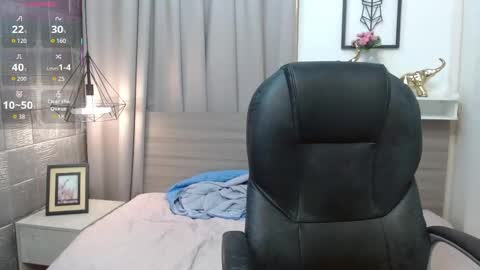 Snapshot of jdwhite18 chatting on 05.27.26 jdwhite18 online show from 05.27.26