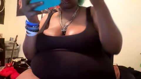 Snapshot of jdx00 chatting on 11.26.25 jdx00 online show from 11.26.25