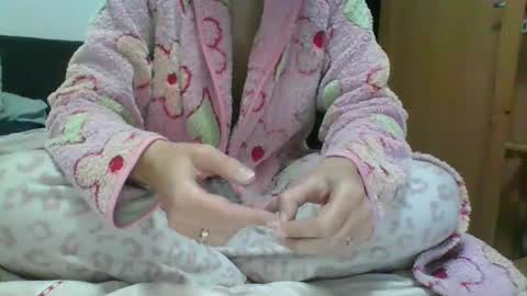 Snapshot of je_melody chatting on 02.10.25 EJ Melody online show from 02.10.25