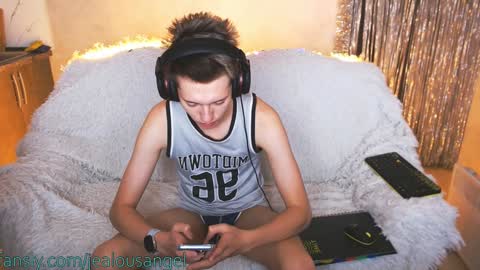 Angel online show from 02.02.25