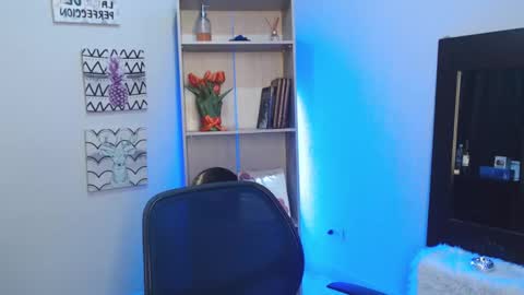 Snapshot of jeam_hot chatting on 01.19.25 jeam_hot online show from 01.19.25