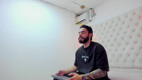 JEAN online show from 04.30.26