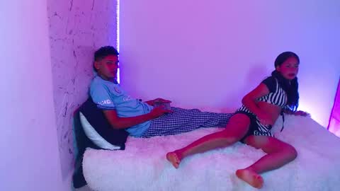 Snapshot of jean_widow chatting on 11.22.25 Jean Widow online show from 11.22.25