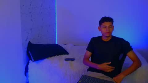 Snapshot of jean_widow chatting on 12.02.25 Jean Widow online show from 12.02.25