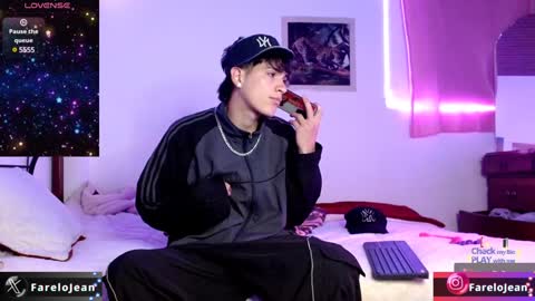 Snapshot of jeanfarelo chatting on 12.17.24 Jean online show from 12.17.24