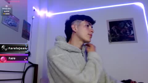 Snapshot of jeanfarelo chatting on 01.11.25 Jean online show from 01.11.25