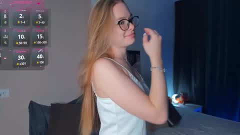 Snapshot of jeanicecoult chatting on 12.18.25 Jenny online show from 12.18.25