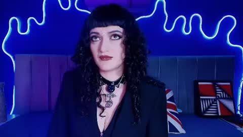Snapshot of jeannesabatier chatting on 06.17.26 Jean online show from 06.17.26