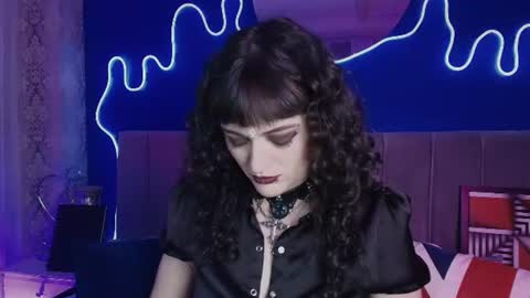 Snapshot of jeannesabatier chatting on 07.11.26 Jean online show from 07.11.26