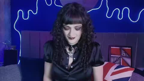 Snapshot of jeannesabatier chatting on 07.16.26 Jean online show from 07.16.26