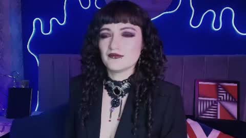 Snapshot of jeannesabatier chatting on 07.21.26 Jean online show from 07.21.26