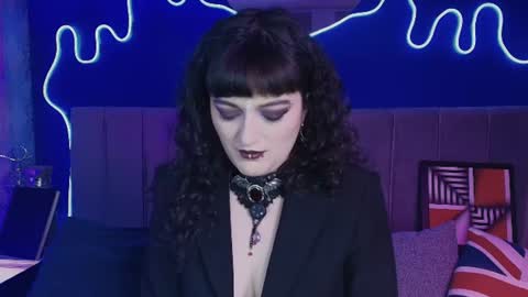 Snapshot of jeannesabatier chatting on 07.31.26 Jean online show from 07.31.26