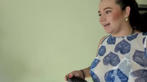 Snapshot of jeannewilliams_ chatting on 05.11.26 Jeanne Williams online show from 05.11.26