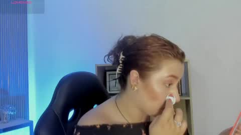 Snapshot of jeannewilliams_ chatting on 05.23.26 Jeanne Williams online show from 05.23.26
