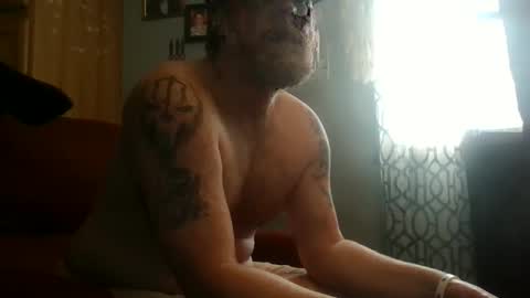 jearnold44 online show from 03.03.25