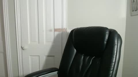 Snapshot of jeb5150 chatting on 12.07.24 JE online show from 12.07.24