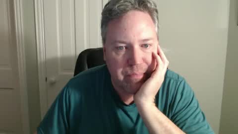 Snapshot of jeb5150 chatting on 12.18.24 JE online show from 12.18.24