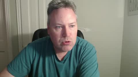 Snapshot of jeb5150 chatting on 10.01.25 JE online show from 10.01.25