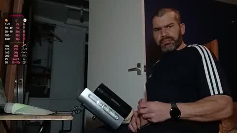 Snapshot of jediknight2 chatting on 01.01.25 Matt online show from 01.01.25