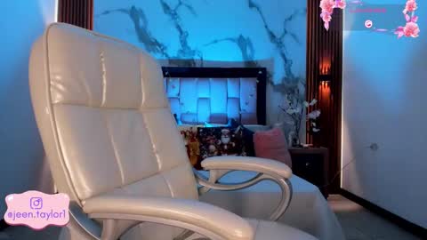 Jeen Taylor online show from 11.24.25