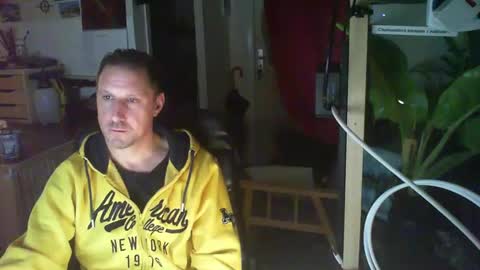 Snapshot of jef74700 chatting on 01.08.25 Jrme online show from 01.08.25