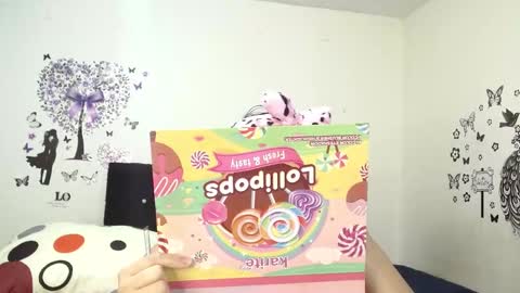 Snapshot of jeff_and_jade chatting on 09.24.25 jeff and jade online show from 09.24.25