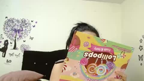 Snapshot of jeff_and_jade chatting on 10.01.25 jeff and jade online show from 10.01.25