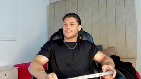 jeicob gagnon online show from 10.04.25