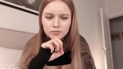 Snapshot of jelli_jennifer chatting on 03.05.26 follow me on online show from 03.05.26