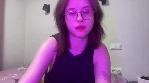 Snapshot of jelly_gum chatting on 01.27.25 Inna online show from 01.27.25