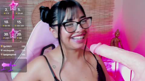 Snapshot of jena_nicols chatting on 01.10.25 Jena online show from 01.10.25