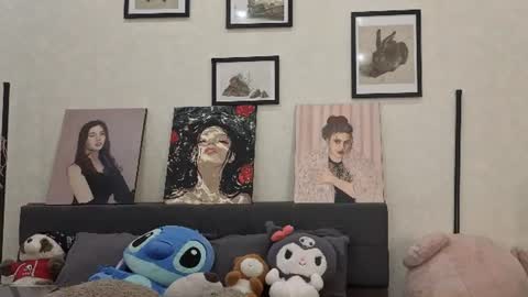 Snapshot of jenie_fire chatting on 07.03.26 Dolly online show from 07.03.26